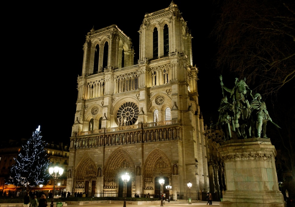 Paris by night - Notre Dame